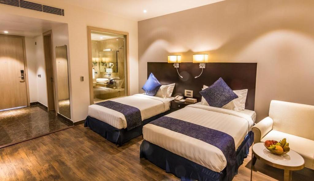 Amara Gateway Hotel Moradabad Exteriör bild