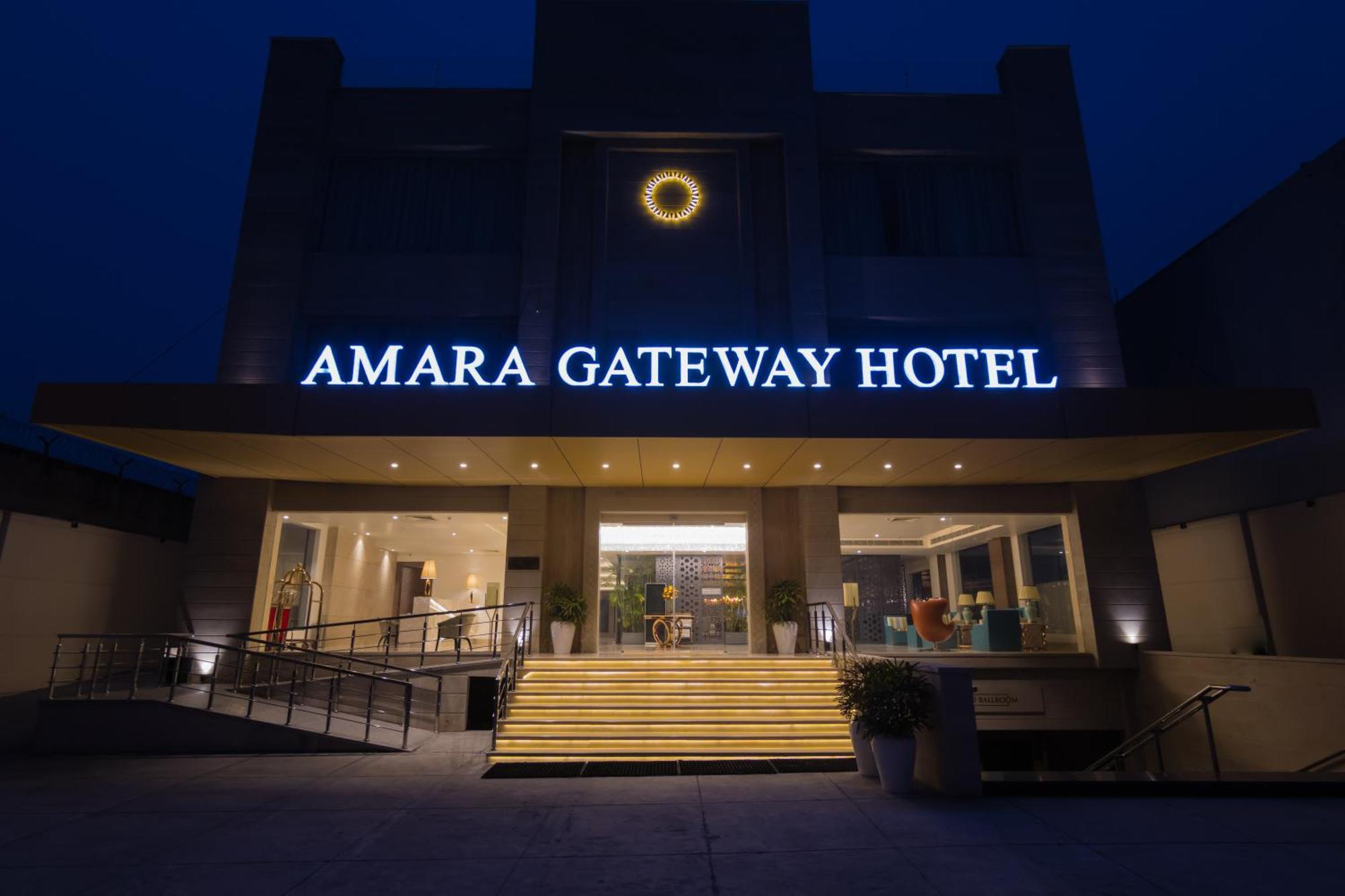 Amara Gateway Hotel Moradabad Exteriör bild