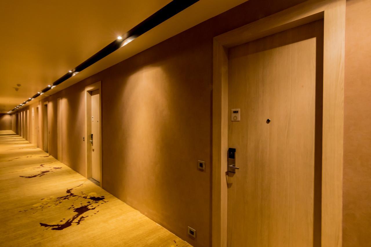 Amara Gateway Hotel Moradabad Exteriör bild