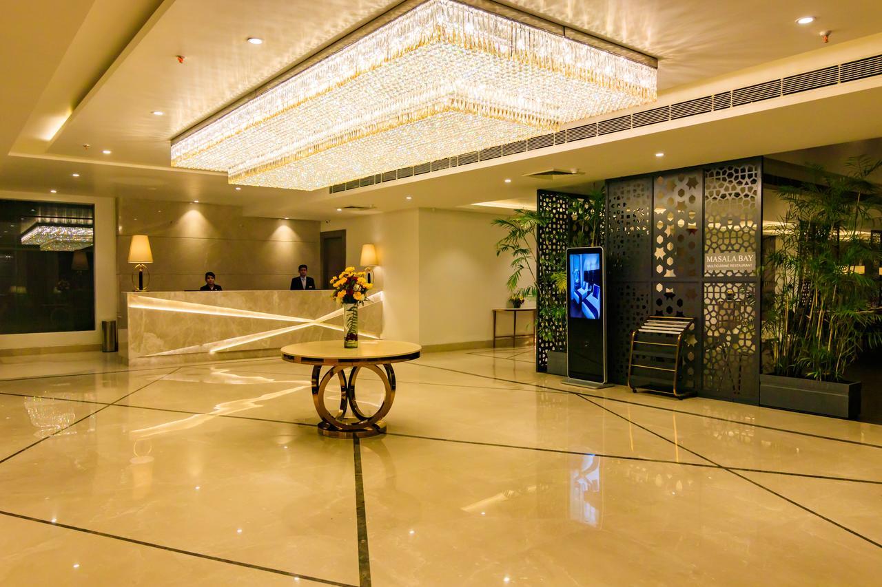 Amara Gateway Hotel Moradabad Exteriör bild